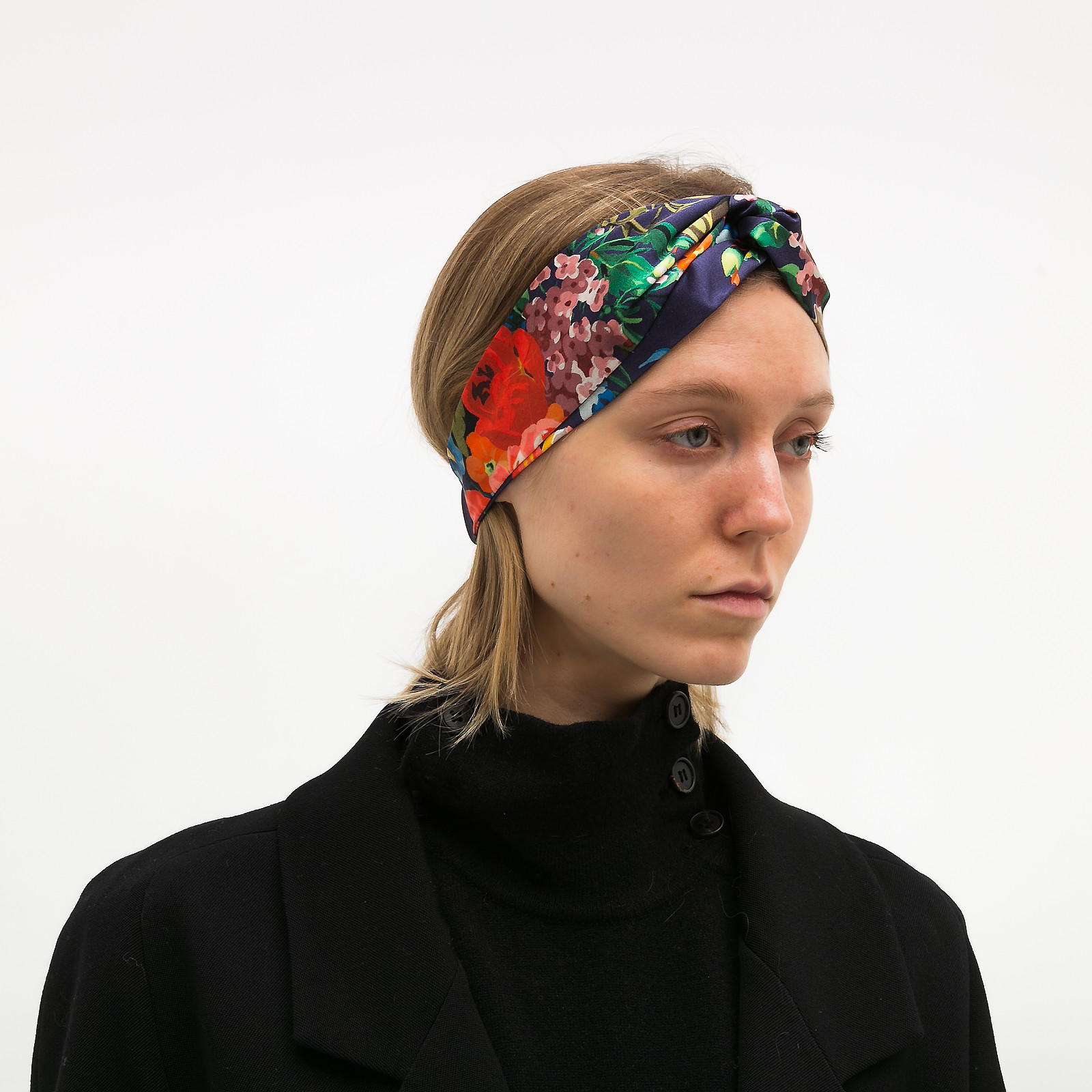 Повязка Gucci - фото из каталога магазина брендовой одежды Second Friend Store Повязка Gucci - купить оригинал в секонд-хенде SFS - 2