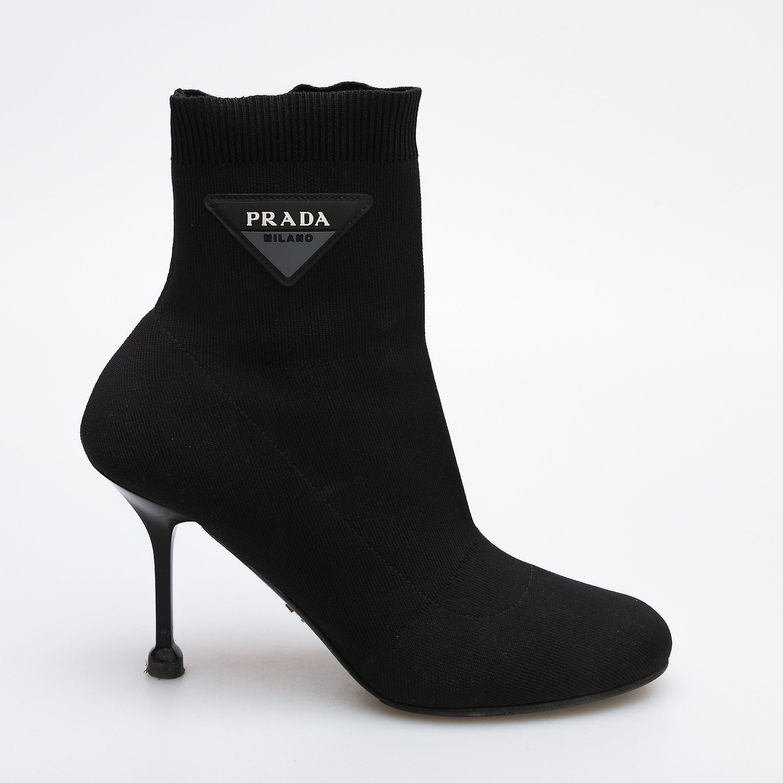 Ботильоны черного цвета Prada - фото из каталога магазина брендовой одежды Second Friend Store Ботильоны Prada - купить оригинал в секонд-хенде SFS - 1
