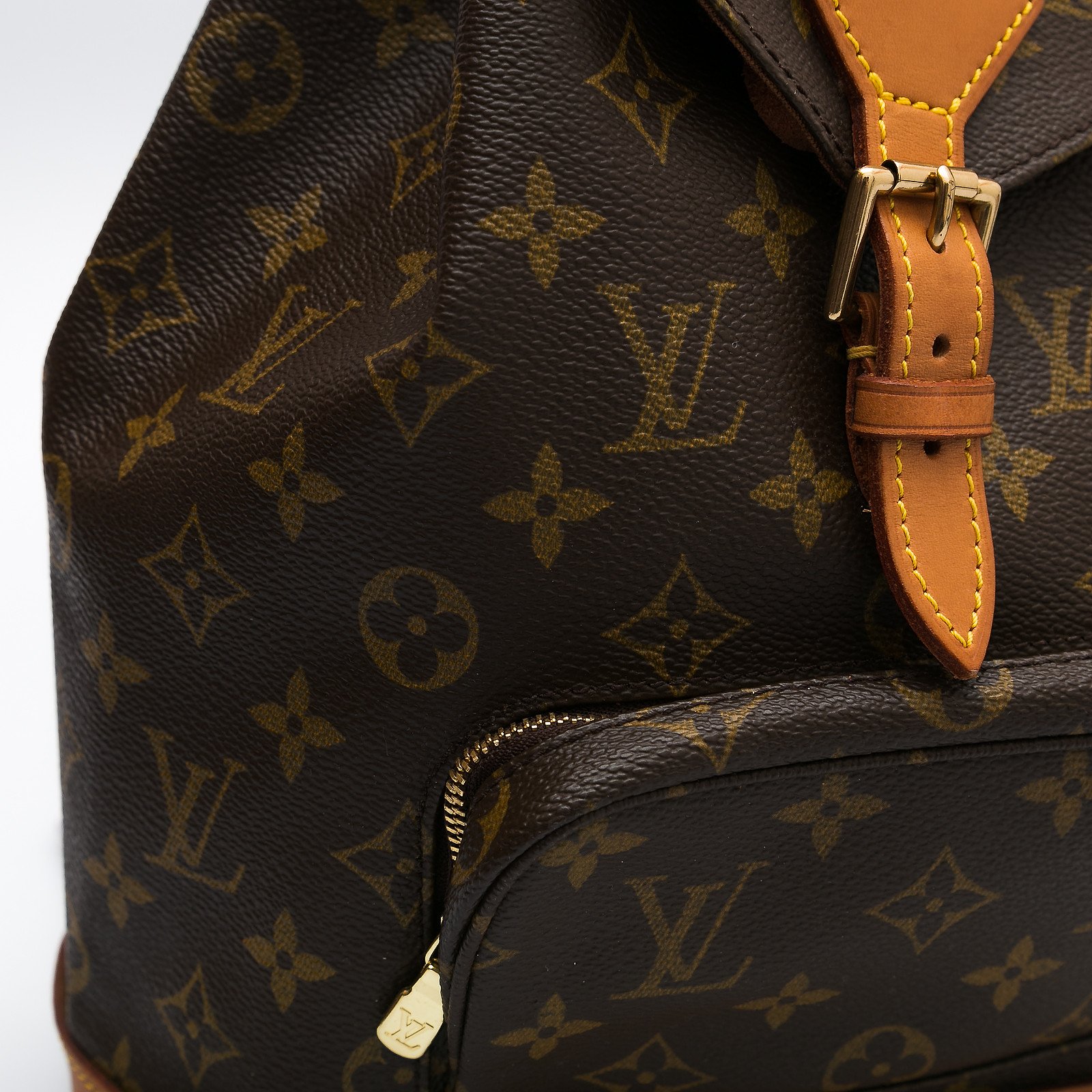 Рюкзак Louis Vuitton - купить оригинал в секонд-хенде SFS