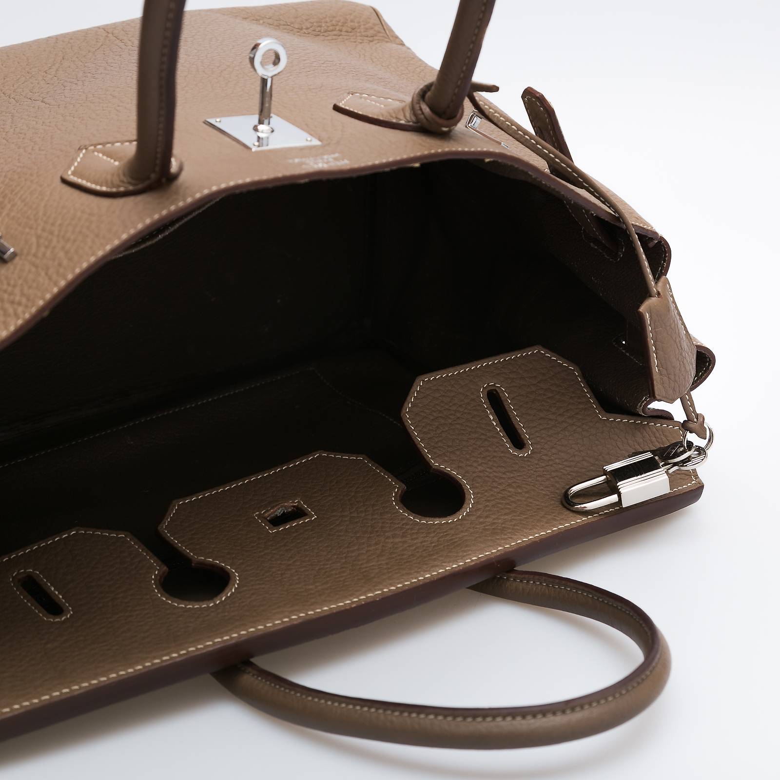 Сумка серого цвета Hermes - фото из каталога магазина брендовой одежды Second Friend Store Сумка Hermes - купить оригинал в секонд-хенде SFS - 4