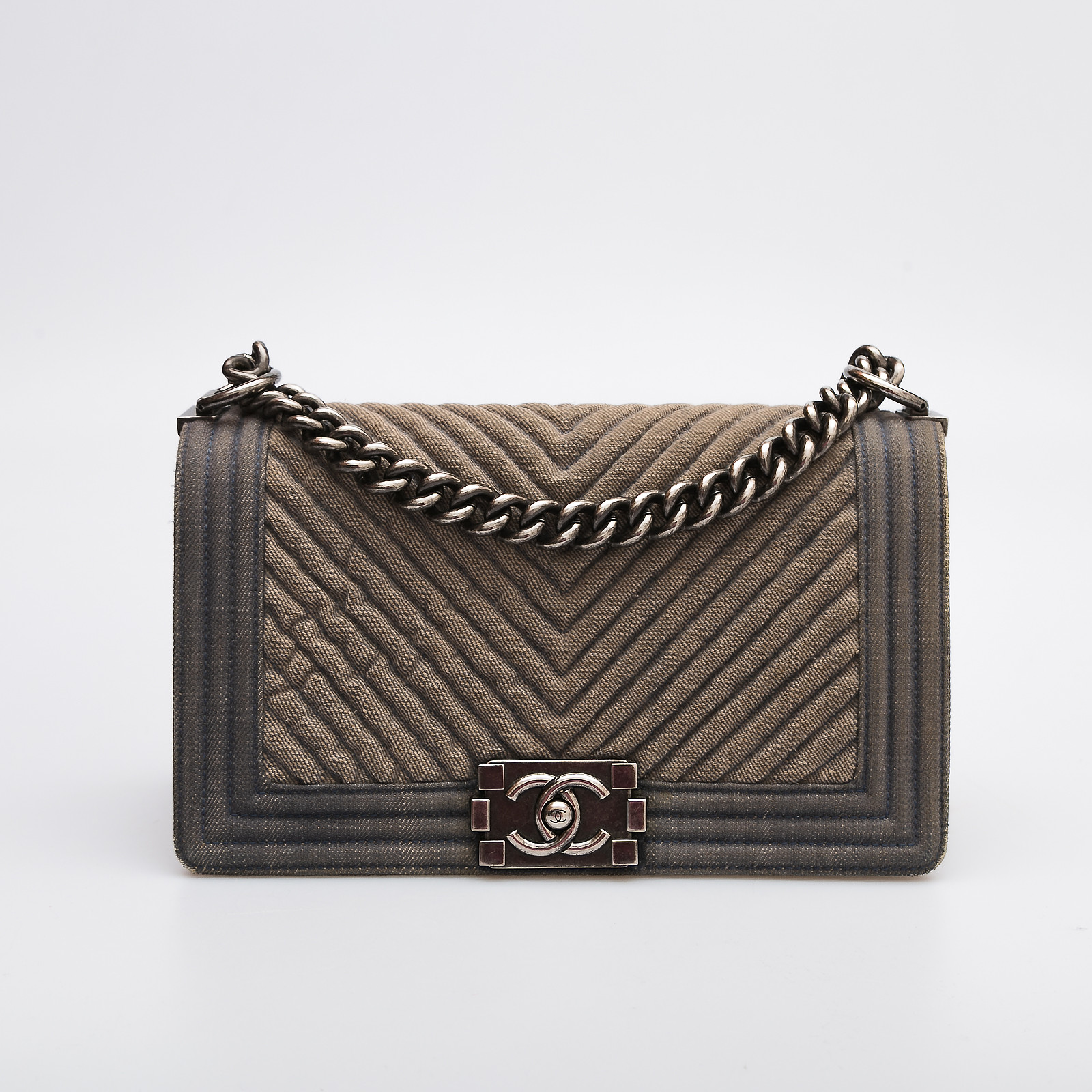 Сумка Chanel - купить оригинал в секонд-хенде SFS - 1