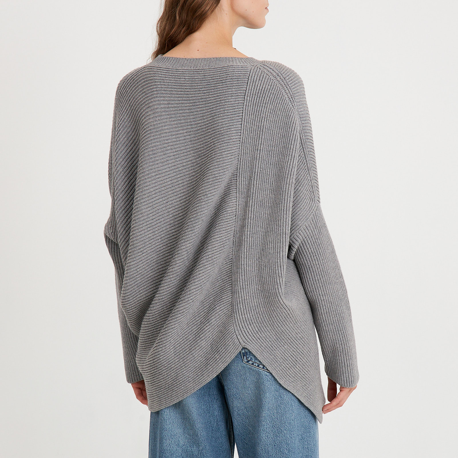 Свитер серого цвета Stella McCartney - фото из каталога магазина брендовой одежды Second Friend Store Свитер Stella McCartney - купить оригинал в секонд-хенде SFS - 2