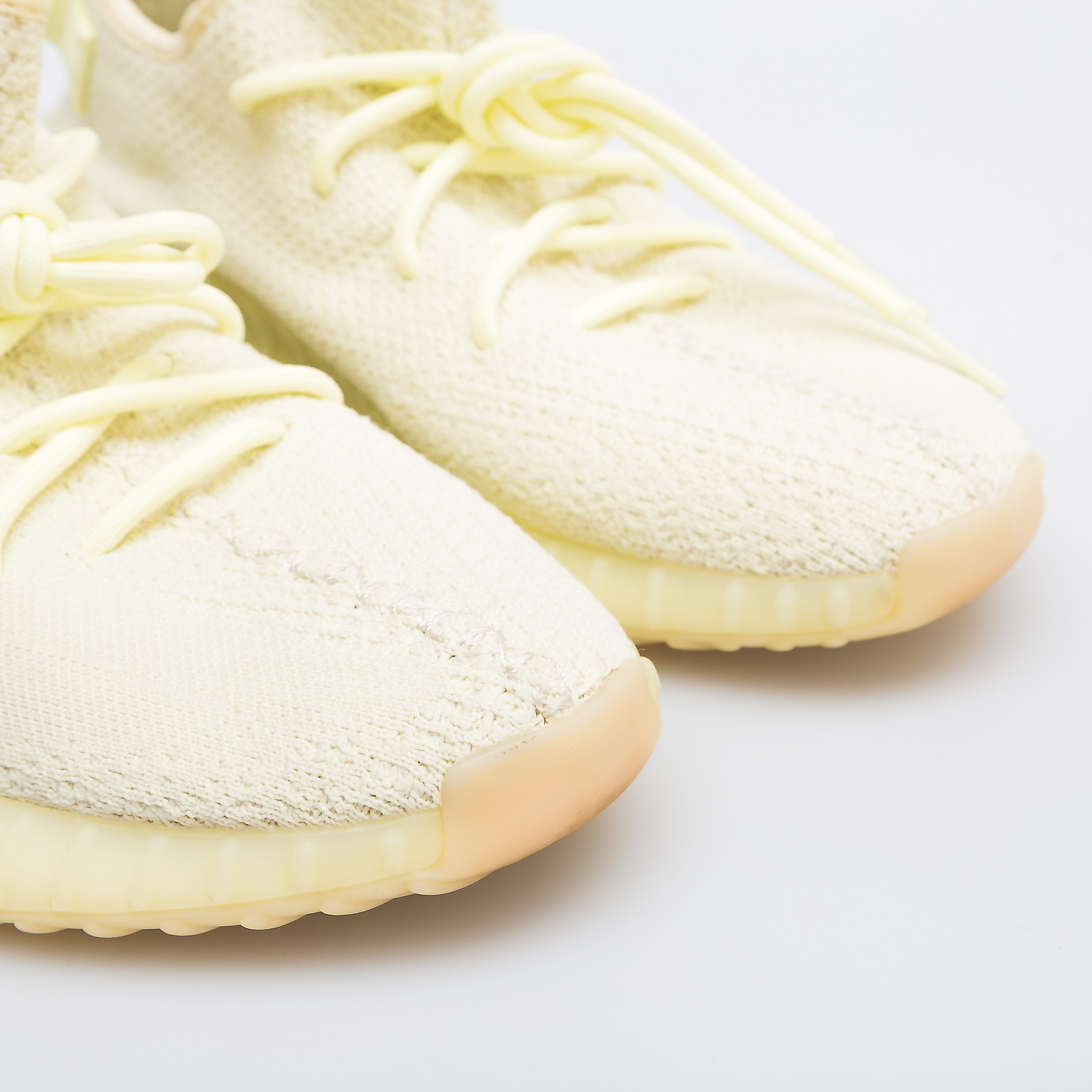Кроссовки Yeezy x Adidas - купить оригинал в секонд-хенде SFS - 3