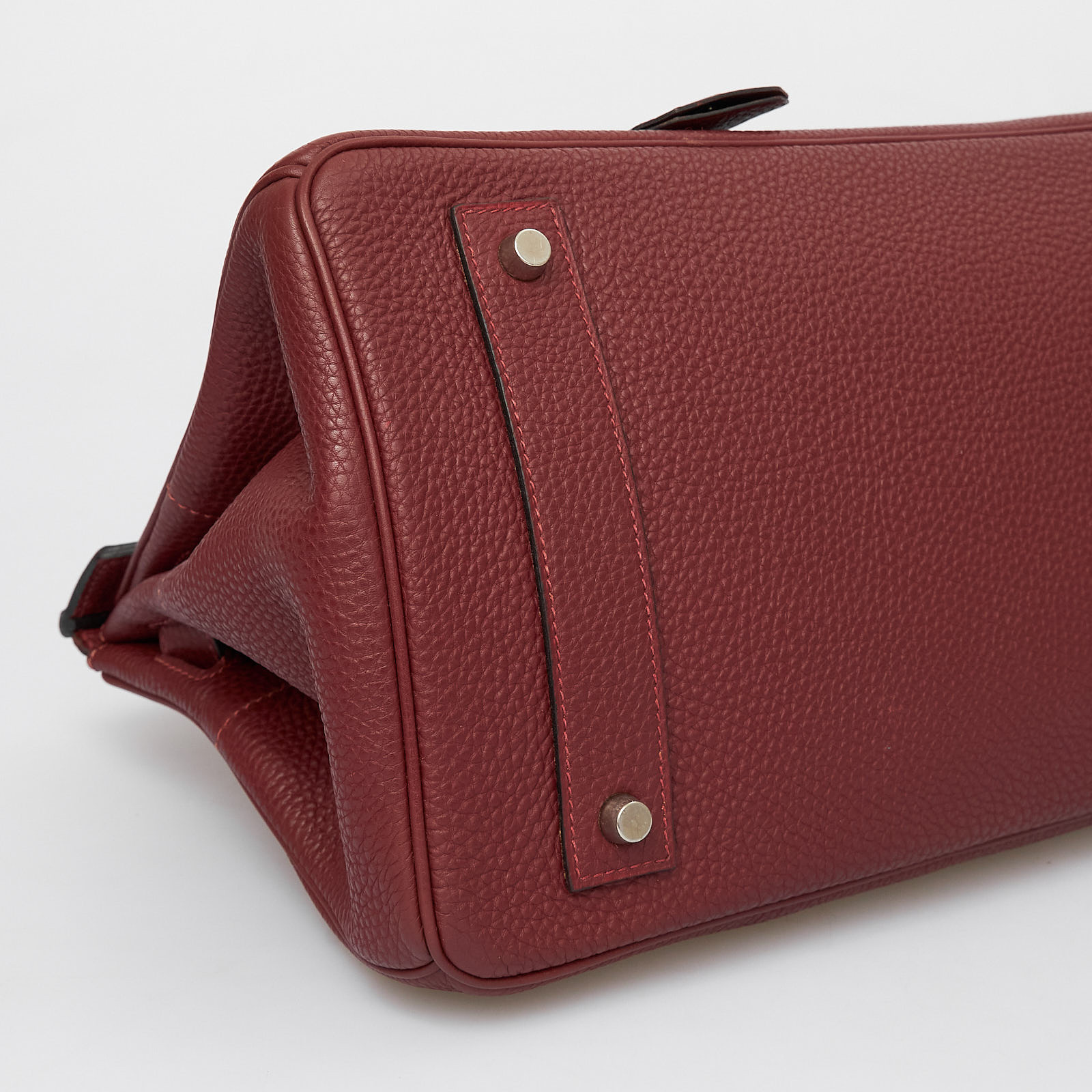 Сумка  бордового цвета Hermes - фото из каталога магазина брендовой одежды Second Friend Store Сумка Hermes - купить оригинал в секонд-хенде SFS - 6