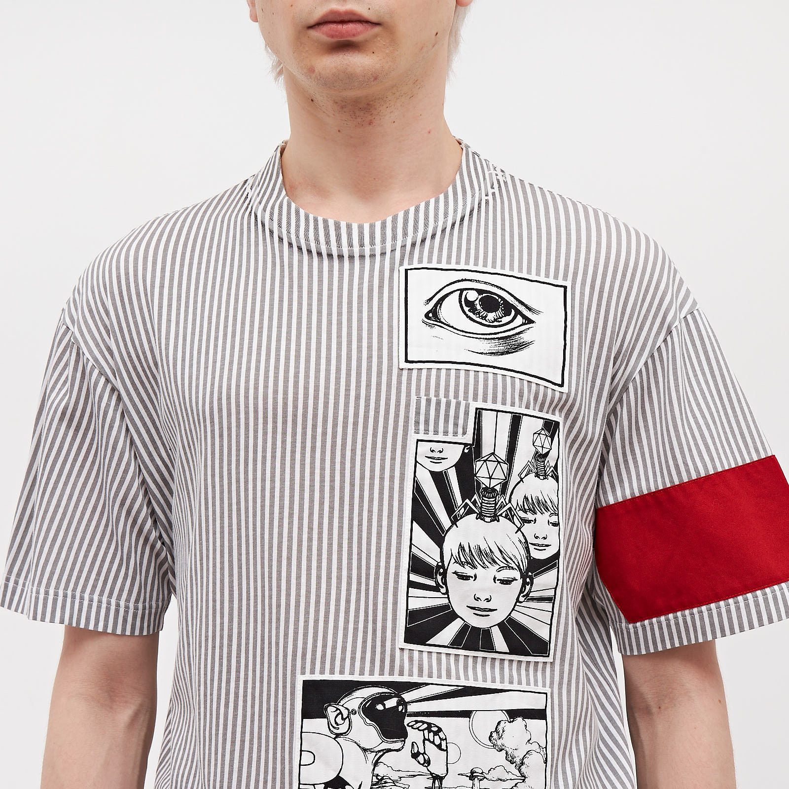 Футболка белого цвета Prada - фото из каталога магазина брендовой одежды Second Friend Store Футболка Prada - купить оригинал в секонд-хенде SFS - 4