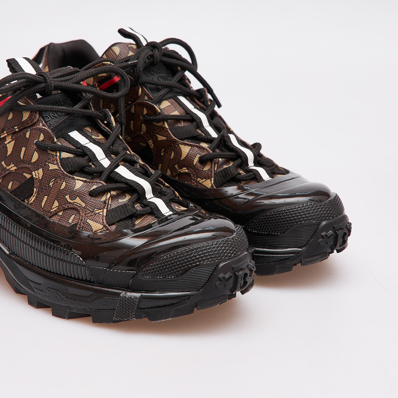 Кроссовки  коричневого цвета Burberry - фото из каталога магазина брендовой одежды Second Friend Store Кроссовки Burberry - купить оригинал в секонд-хенде SFS - 4