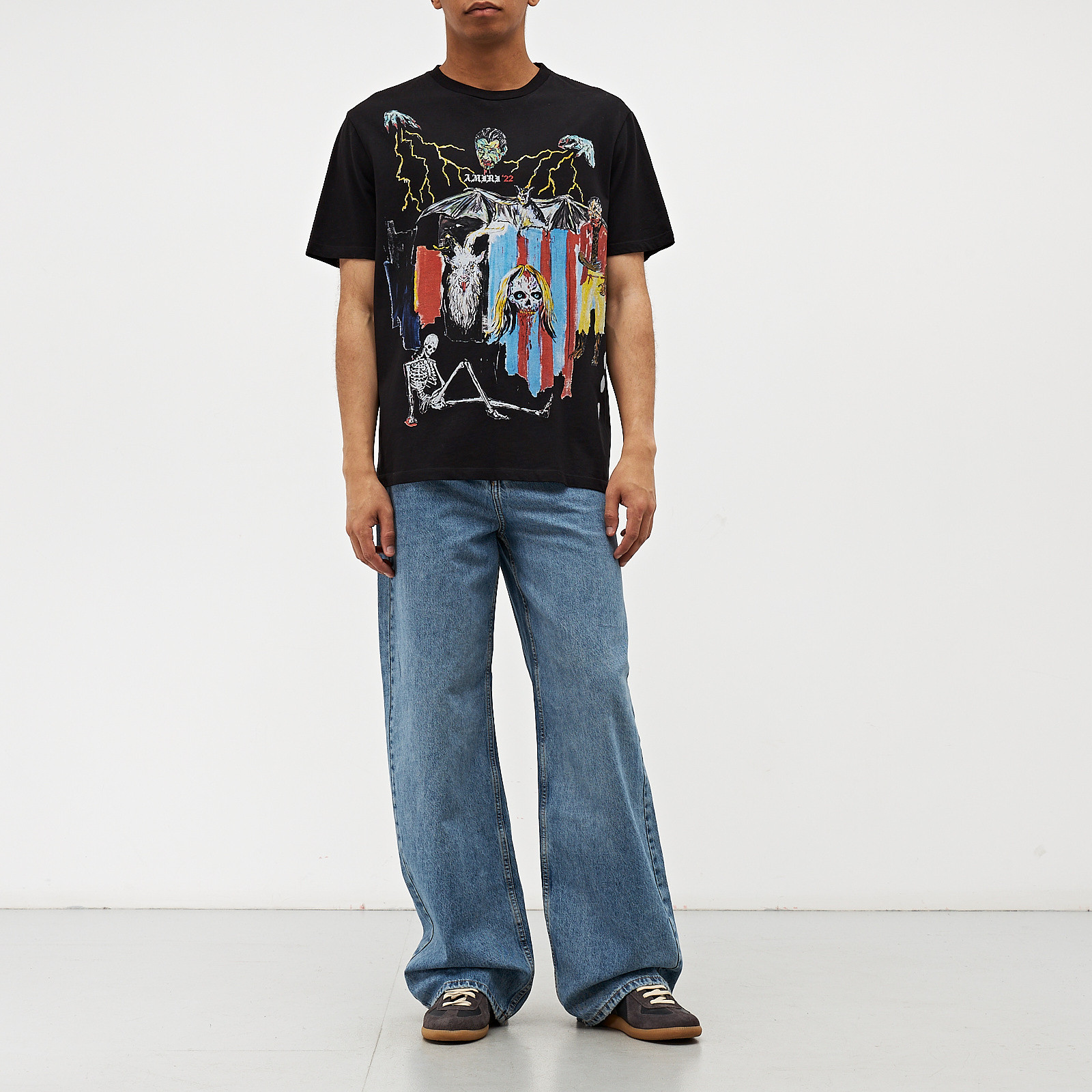 Футболка черного цвета Amiri - фото из каталога магазина брендовой одежды Second Friend Store Футболка Amiri - купить оригинал в секонд-хенде SFS - 2