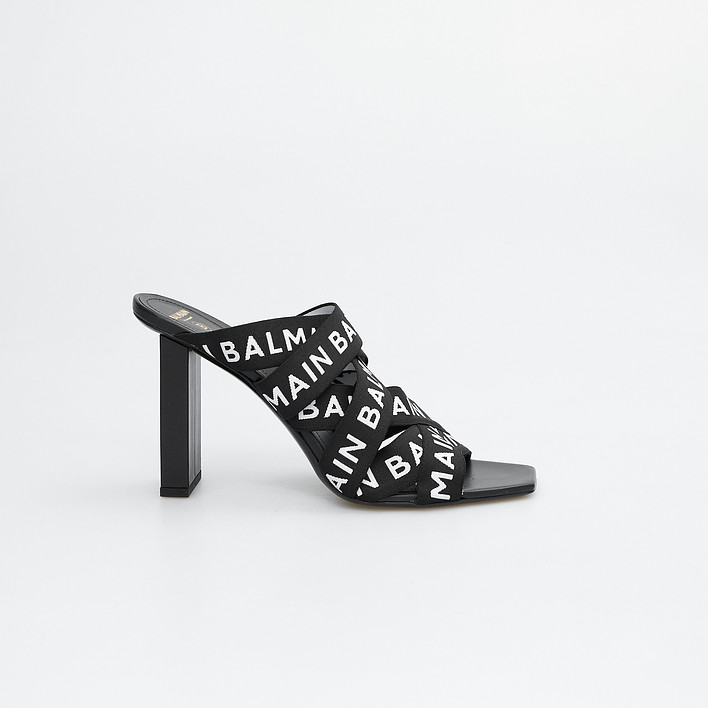 Сабо Balmain